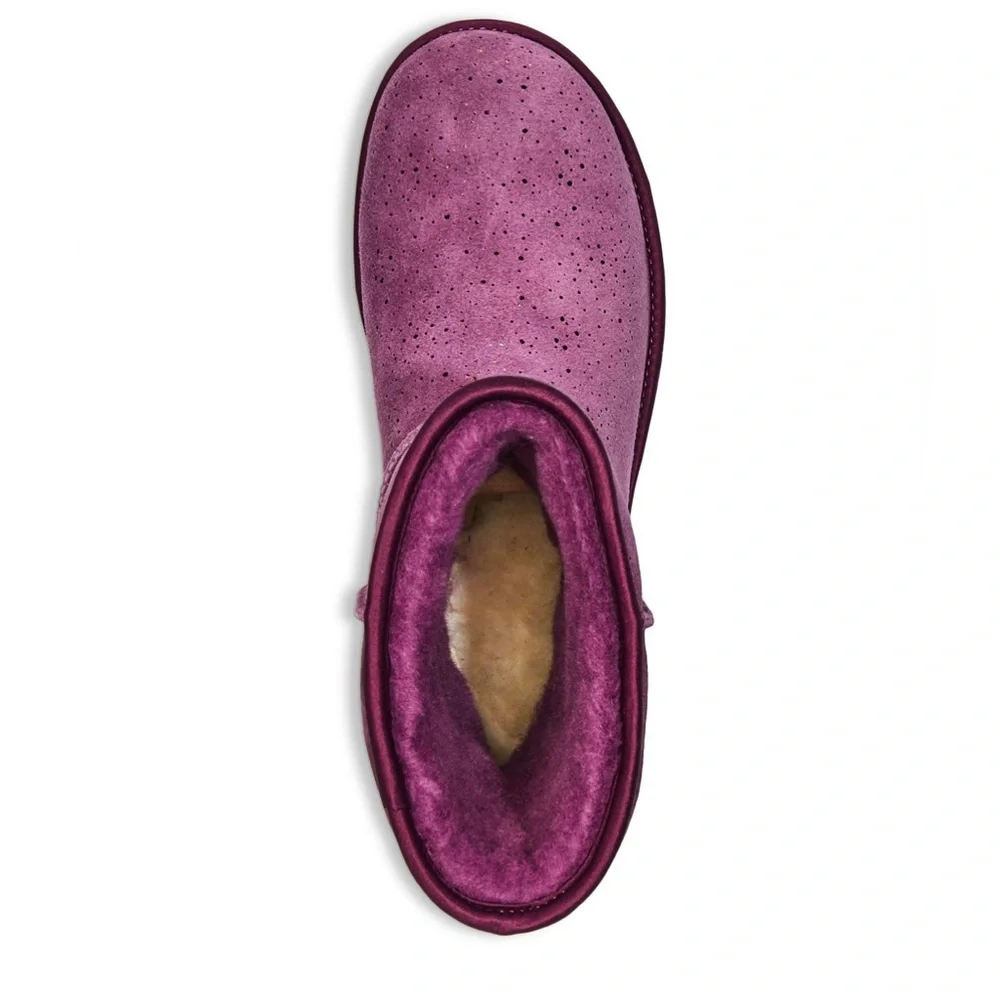 NIB UGG Women’s 1135110 Classic Short Metallic Spots